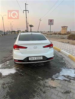 هیوندای ئەلەنترا